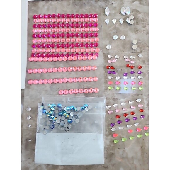 Lot Of Sequins, Glitter, Bling For Fabric Or Crafts - Picture 5 of 6